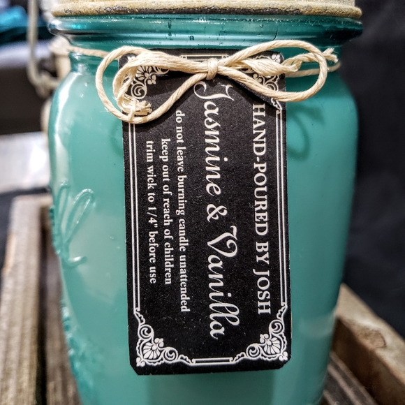 ANTIQUE BALL CANNING JAR CANDLES ON VINTAGE WOOD - Picture 3 of 4